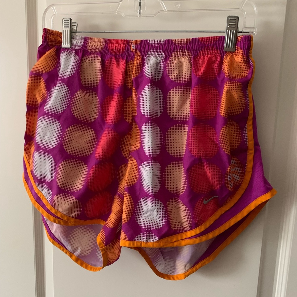 Retro/Groovy Nike Shorts - Size LARGE